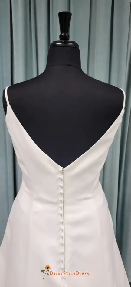 Simple Summer Plus Size Crepe Wedding Dress